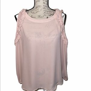 7th Avenue Design Studio Top